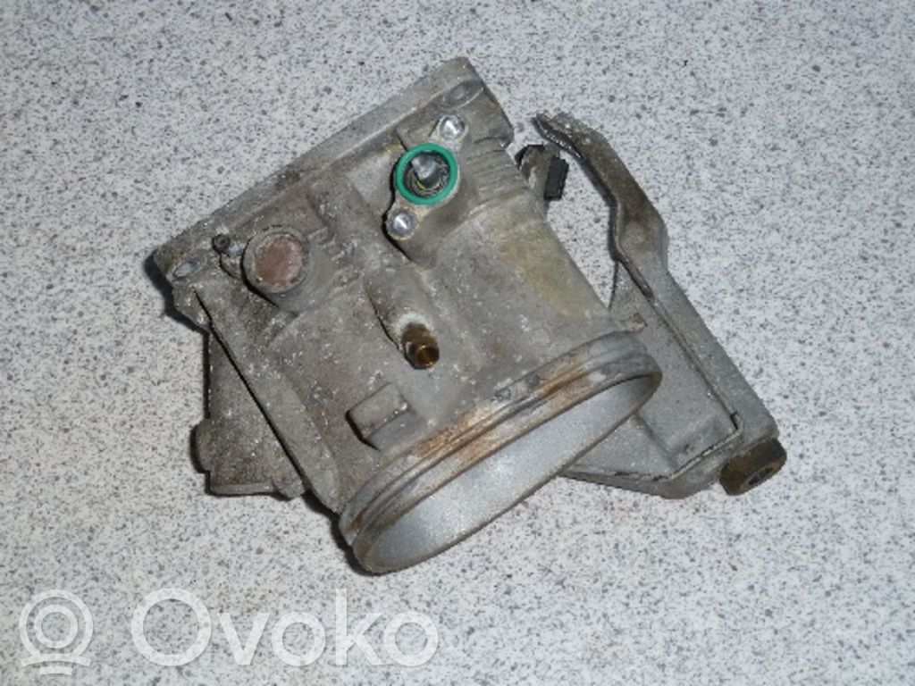 BMW 3 E36 Kaasuttimen ilmaläppärunko 