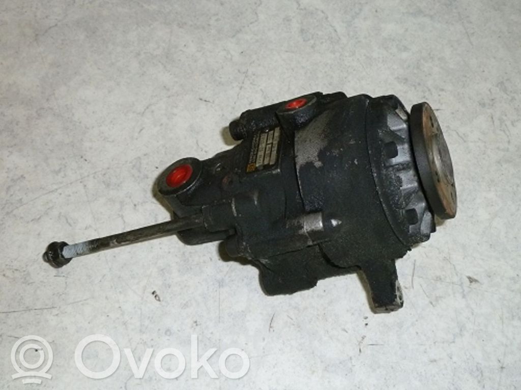 BMW 7 E32 Power steering pump 
