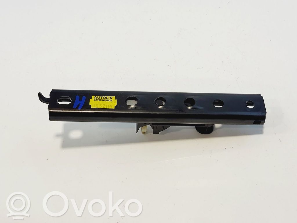 Mini One - Cooper R50 - 53 Turvavyön korkeudensäädin 