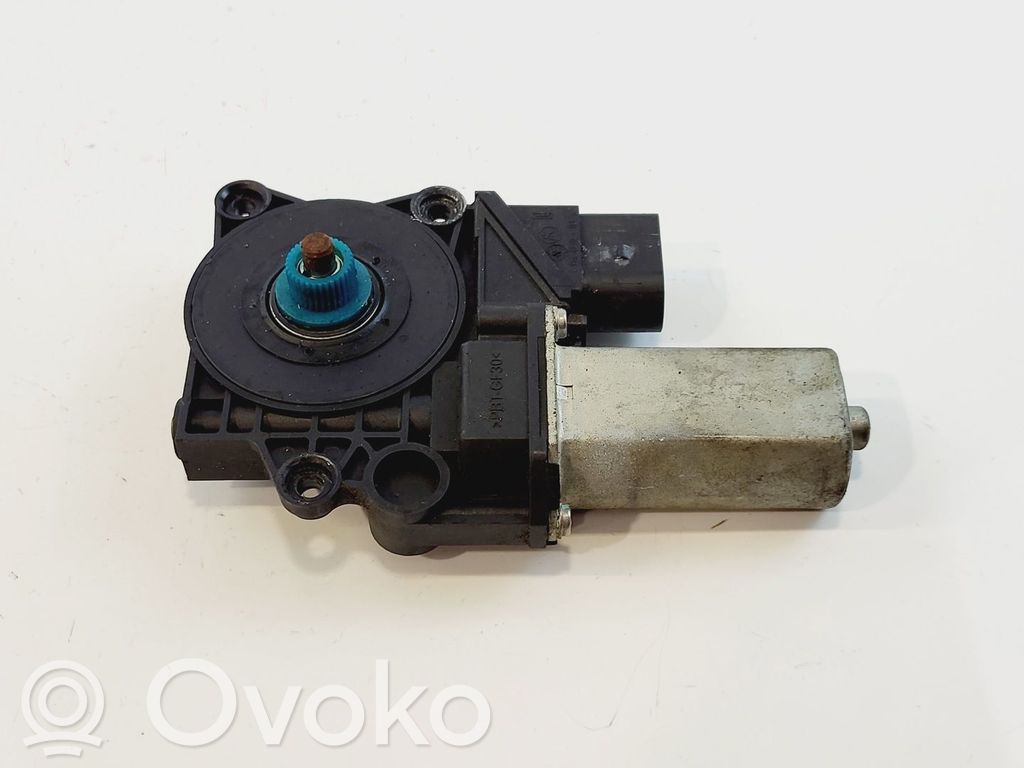 Macara geam ușă spate cu motor   67626927026,67626927026