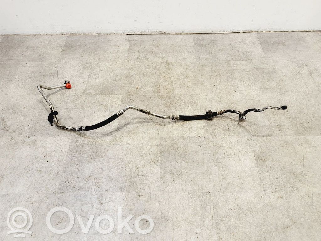 BMW 3 E90 E91 Ilmastointilaitteen putki (A/C) 