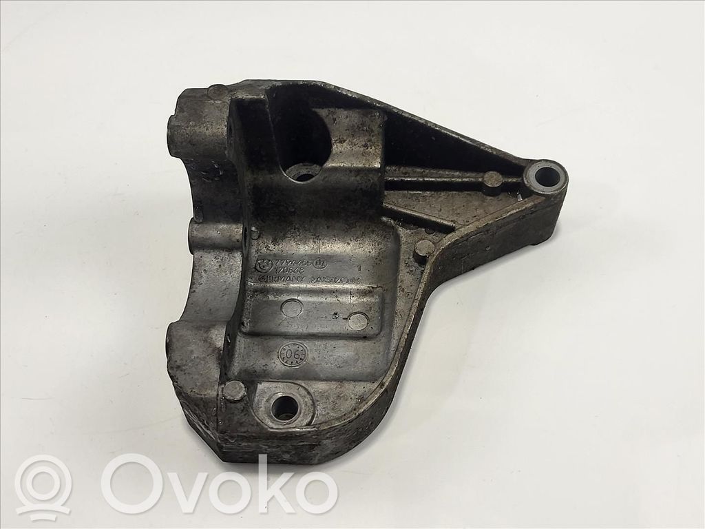 BMW 3 E90 E91 Power steering pump mounting bracket 