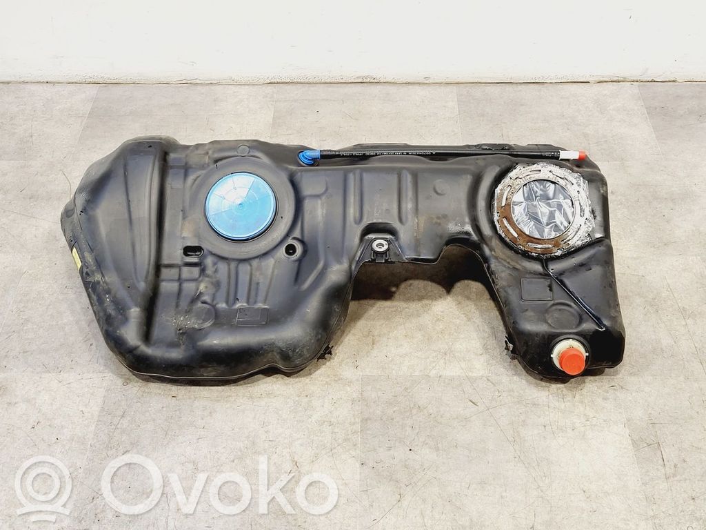 BMW 3 F30 F35 F31 Serbatoio del carburante