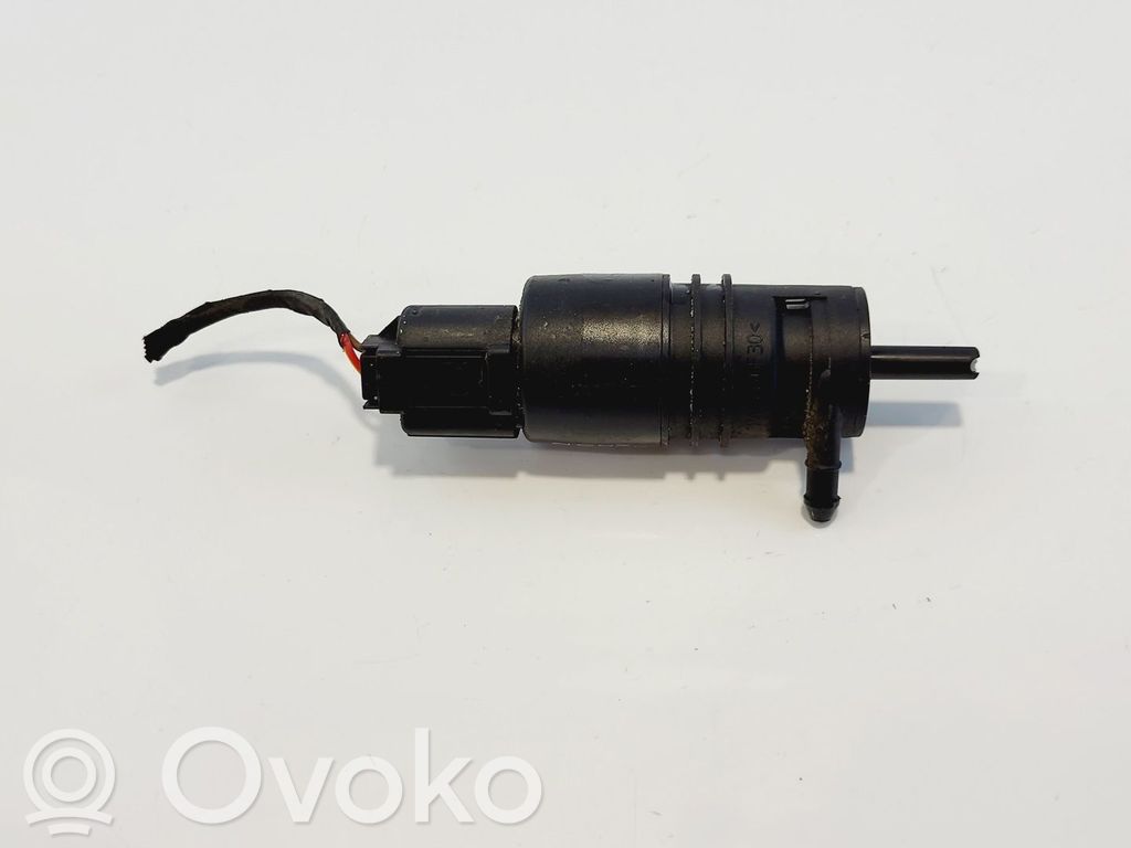 BMW 5 F10 F11 Pompa spryskiwacza szyby przedniej / czołowej 
