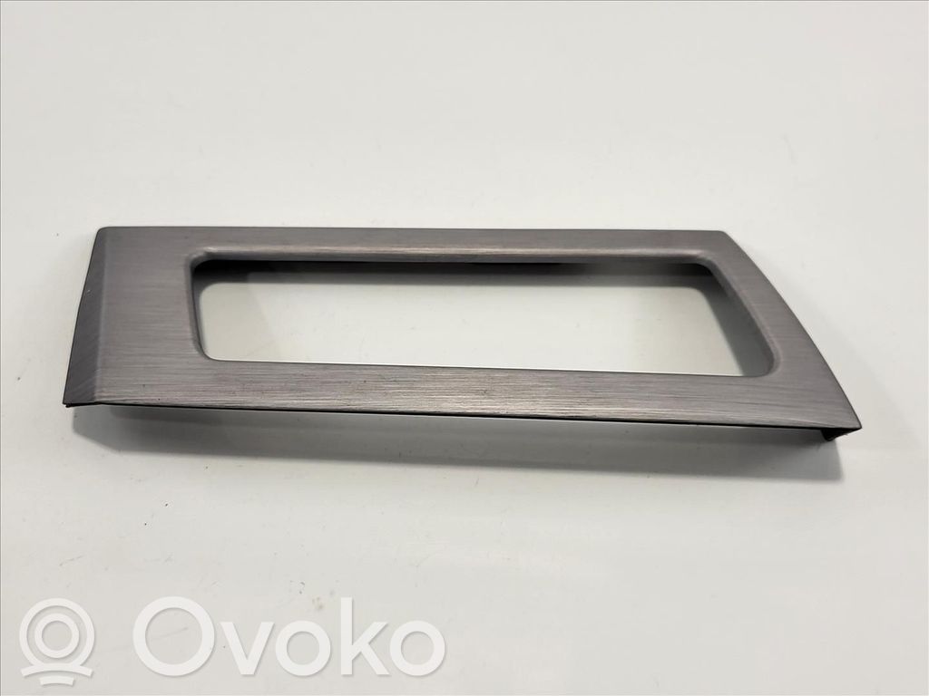 Moldura del extremo lateral de panel   51457896949,51457896949
