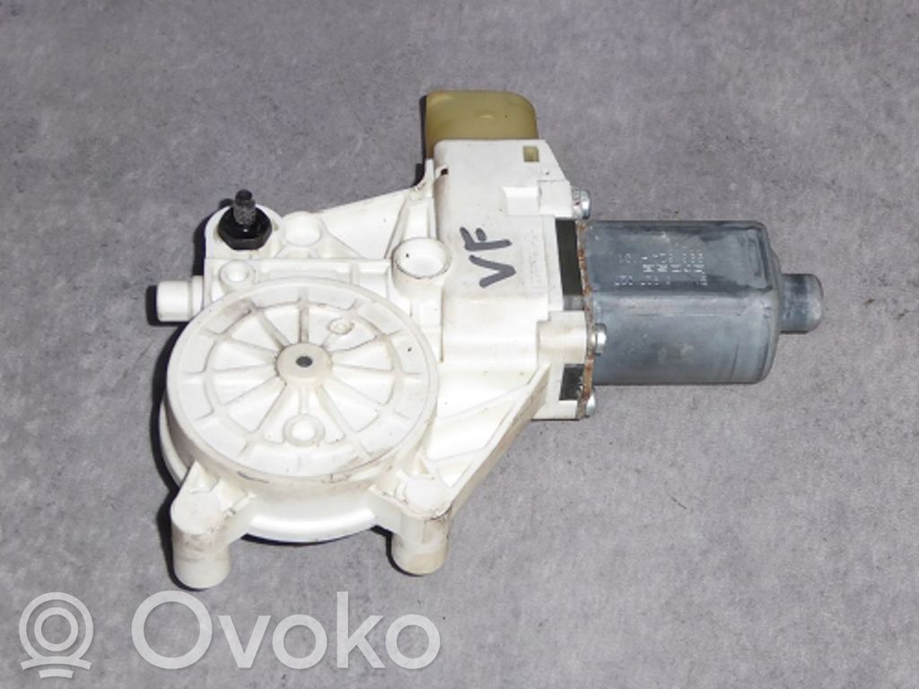 Motor del regulador de la ventanilla de la puerta delantera   67626927027,67626927027
