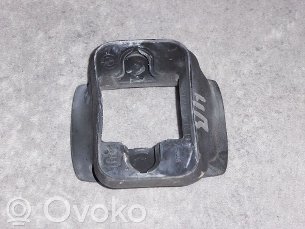 BMW 5 E60 E61 Tope freno de puerta trasera 