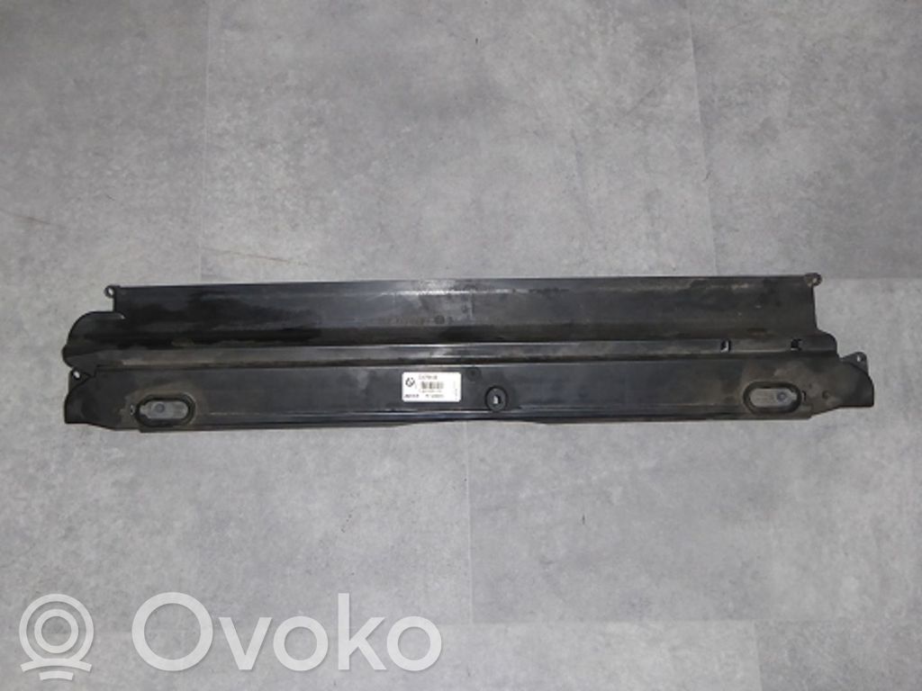 BMW 5 E60 E61 Staffa di montaggio del radiatore 