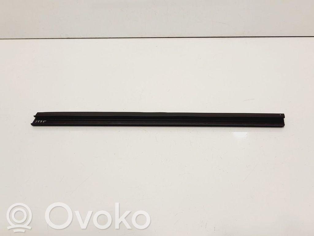 BMW X5 F15 Gumowa uszczelka drzwi tylnych 