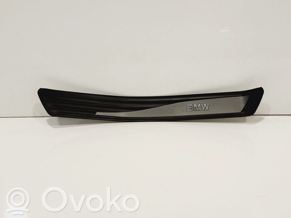 BMW 5 E60 E61 Listwa progowa tylna 