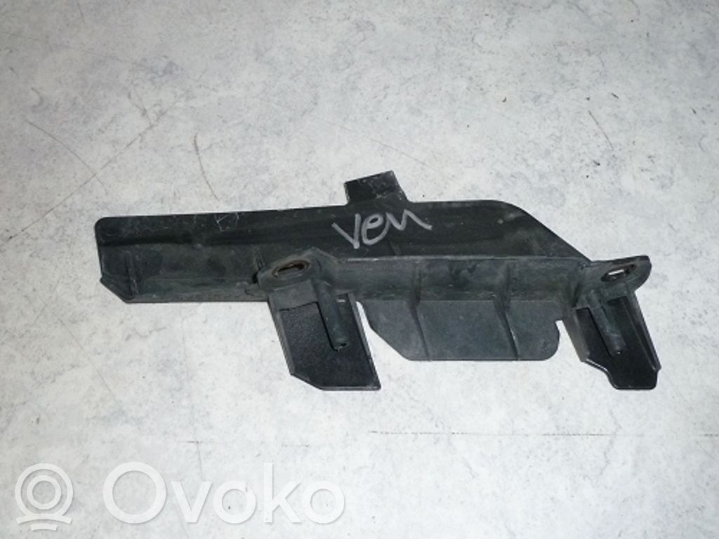 BMW 7 E38 Support phare frontale 