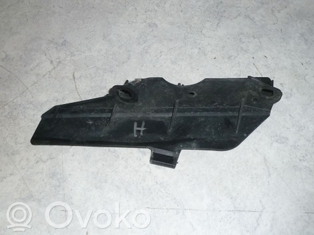 BMW 7 E38 Halterung Scheinwerfer 