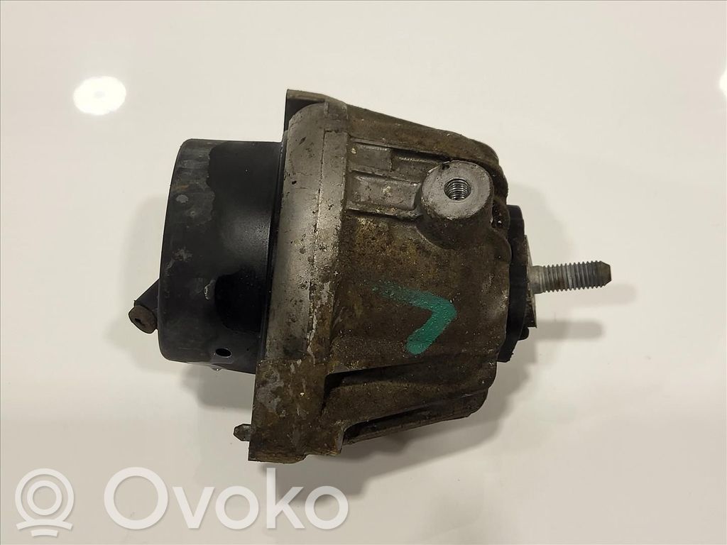 BMW 3 E90 E91 Engine mount bracket 