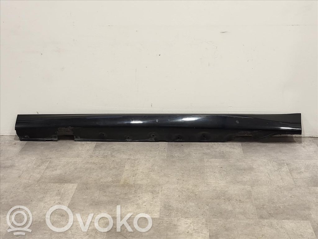 BMW 3 E46 Etupuskurin kulmaosan verhoilu 