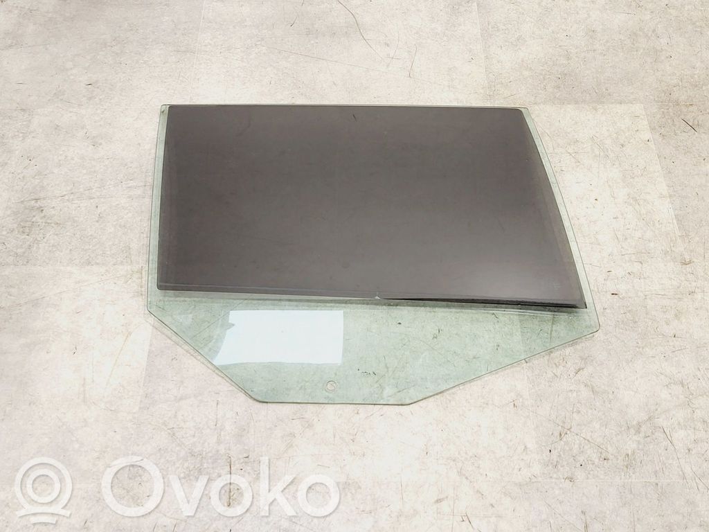 Vidrio lateral trasero   51357044192,51357044192