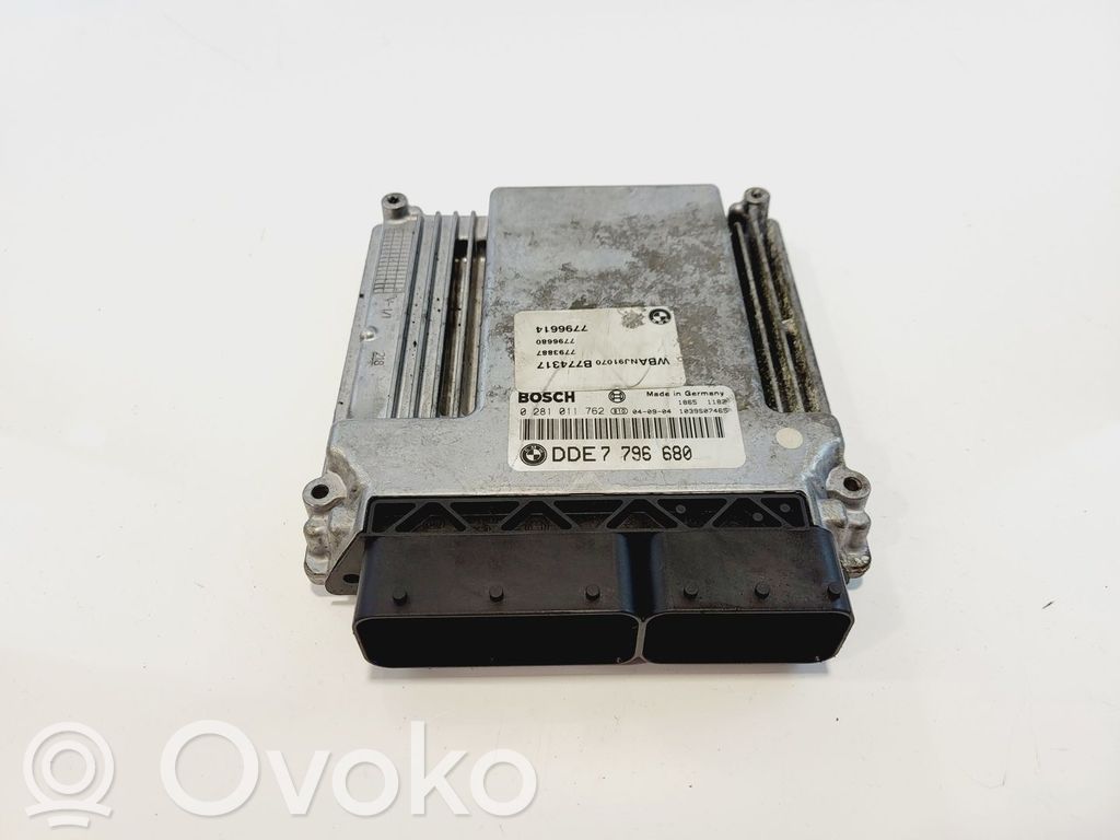 BMW 5 E60 E61 Engine control unit/module 