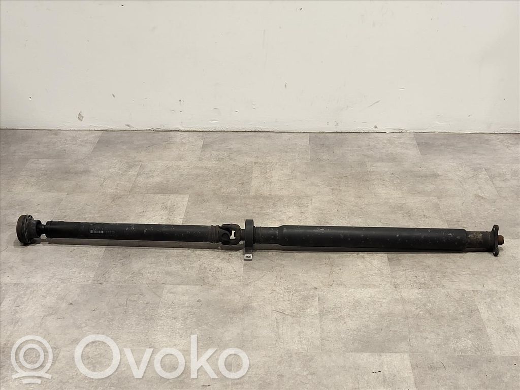 BMW 5 E60 E61 Kardanas komplekte 