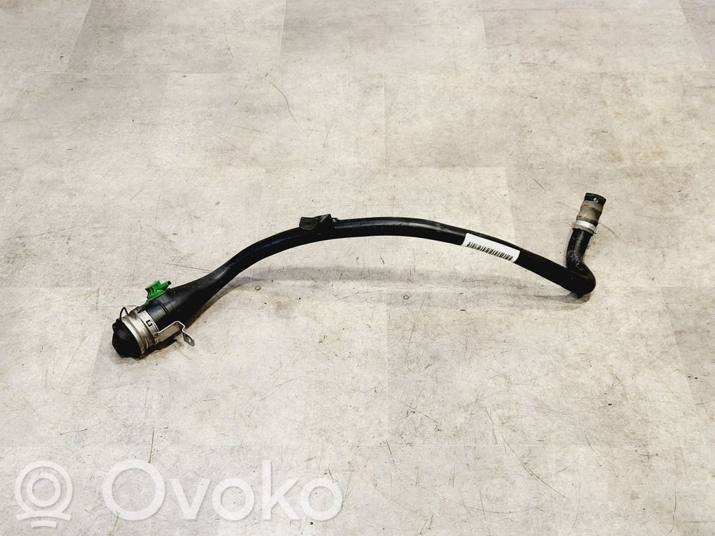 BMW 5 F10 F11 Tuyau de remplissage de réservoir de carburant 