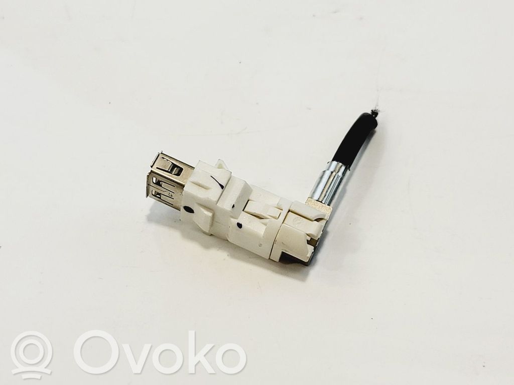 BMW 5 G30 G31 G38 Centralina USB 