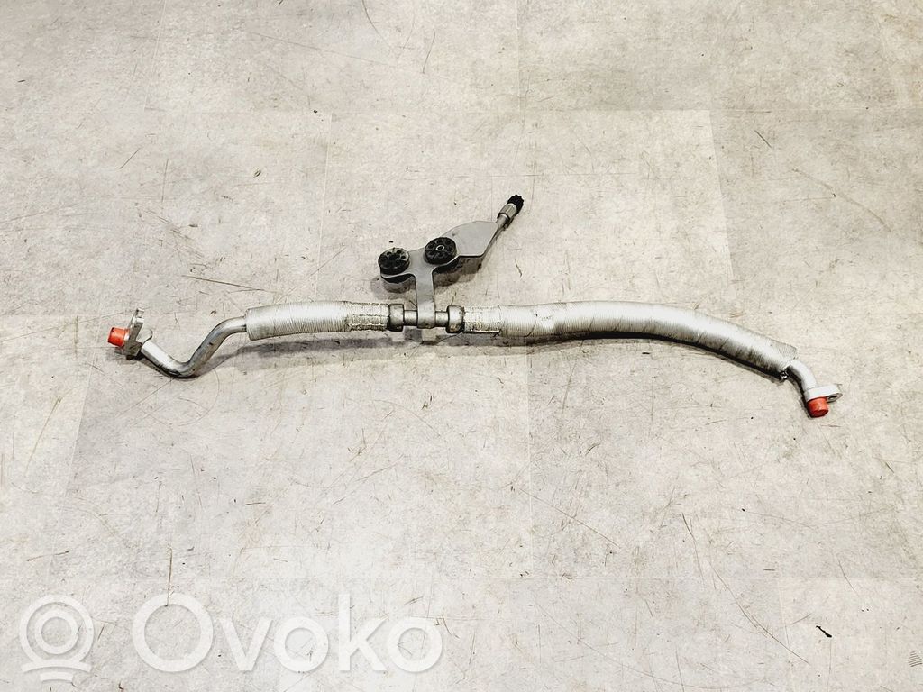 BMW 5 E60 E61 Ilmastointilaitteen putki (A/C) 