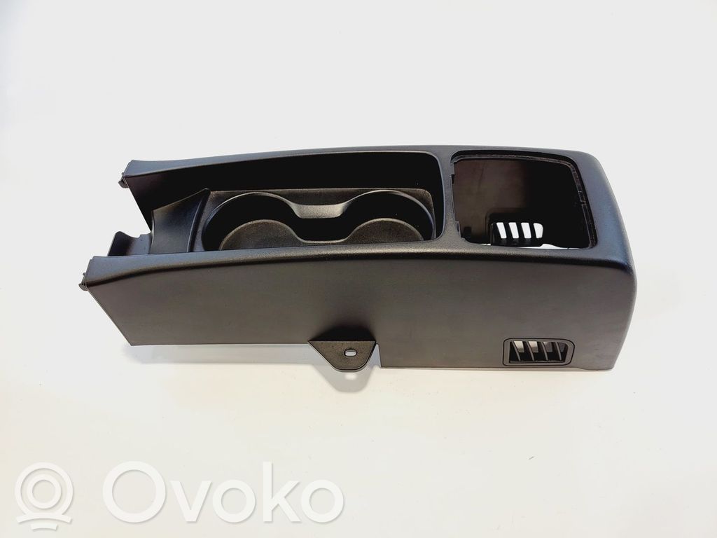 Cache garniture rail de siège arrière   52309115586,52309115586