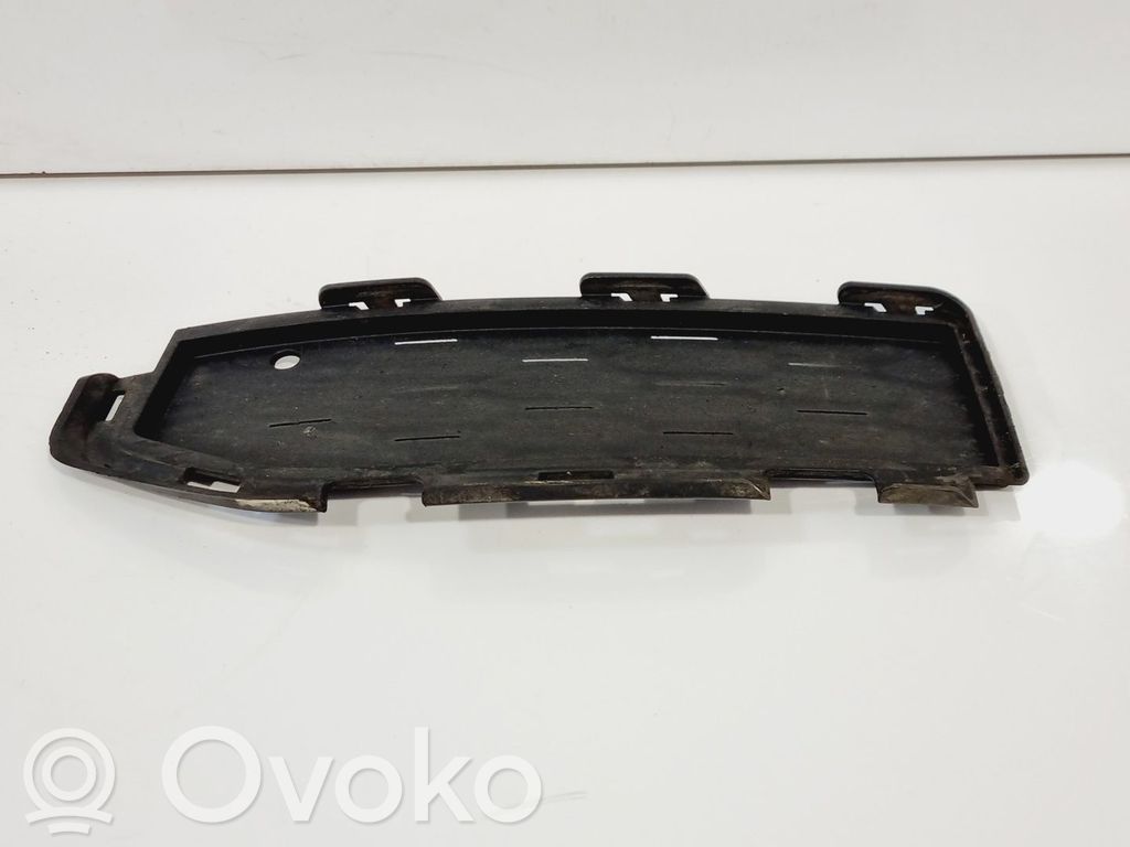 BMW 5 G30 G31 G38 Kratka dolna zderzaka przedniego 
