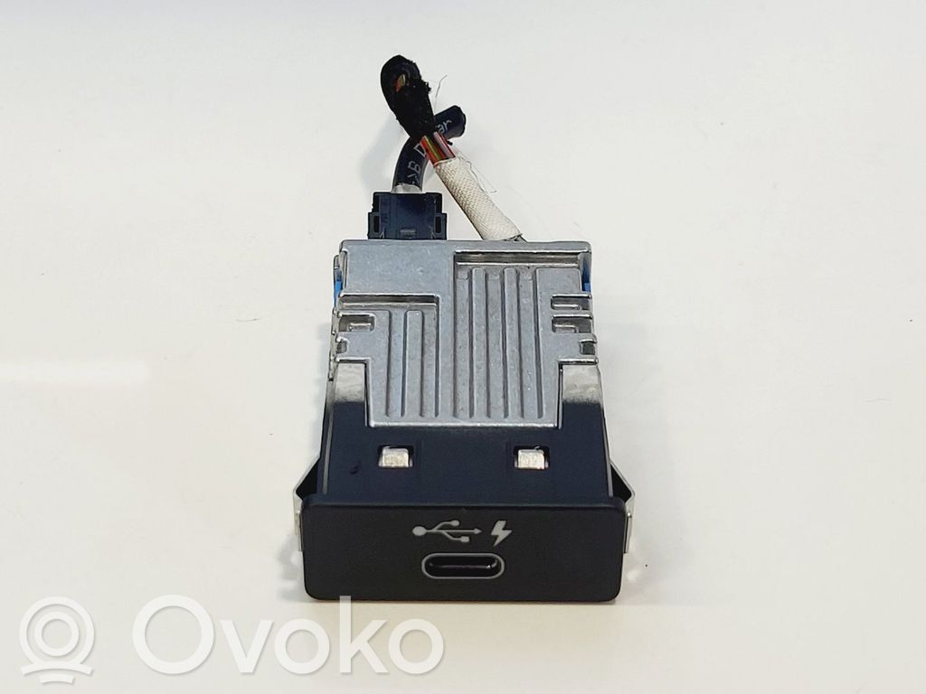 Enchufe conector USB   84108711939,84108711939