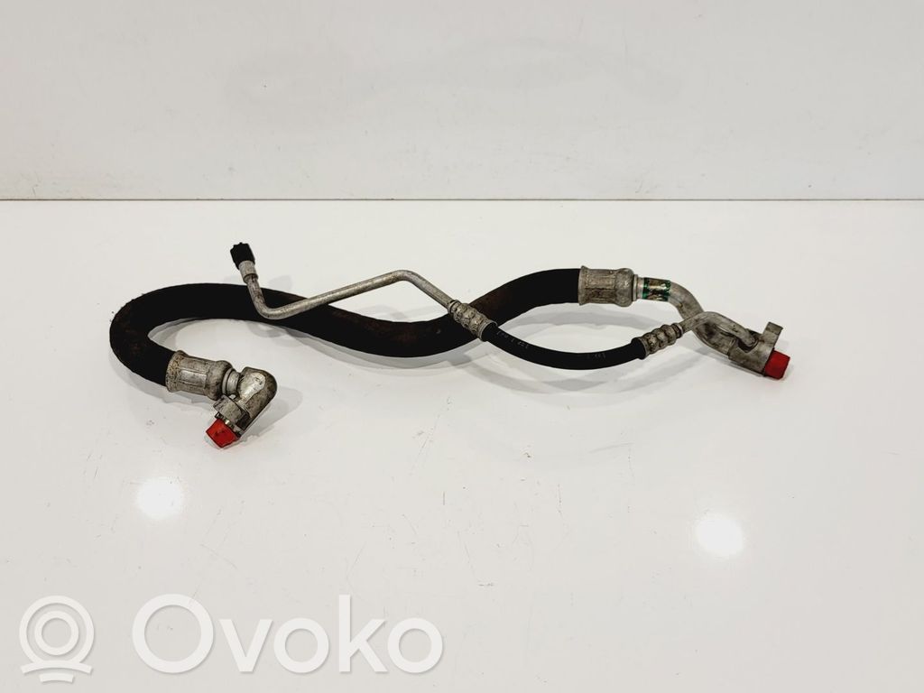BMW 3 E90 E91 Ilmastointilaitteen putki (A/C) 