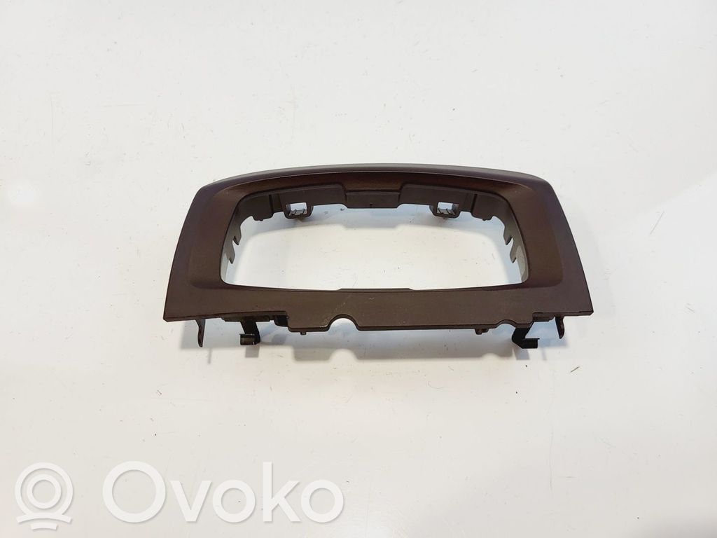 Element deski rozdzielczej / środek   51459288834,51459288834