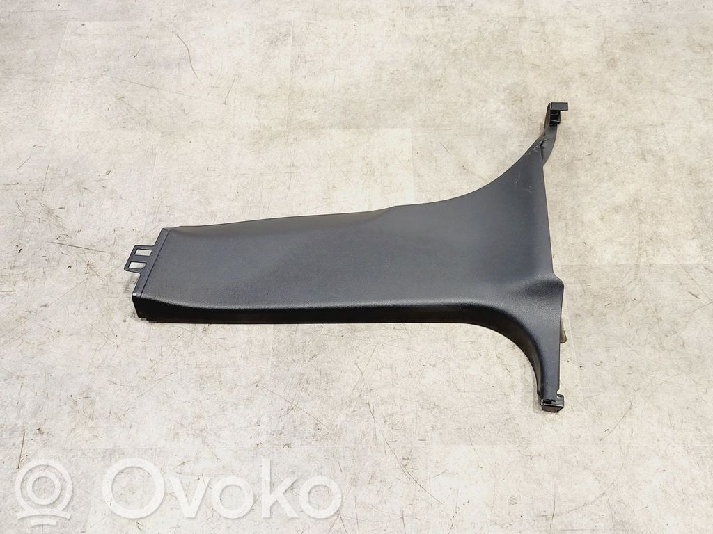 Osłona dolna słupka / B   51437363959,51437363959