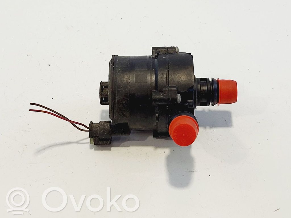 BMW 5 G30 G31 G38 Pompa elettrica dell’acqua/del refrigerante ausiliaria