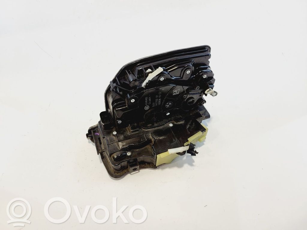 BMW 5 G30 G31 G38 Zamek drzwi przednich 