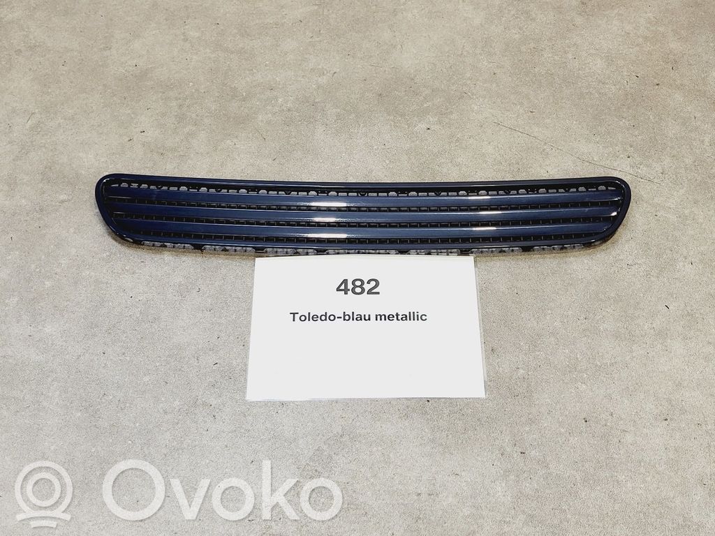 BMW 7 E65 E66 Konepellin säleikkö 