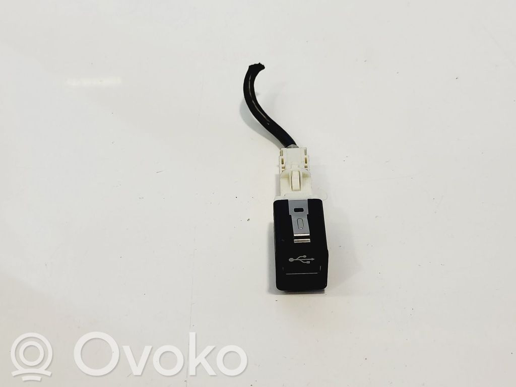 BMW X3 F25 Connettore plug in USB