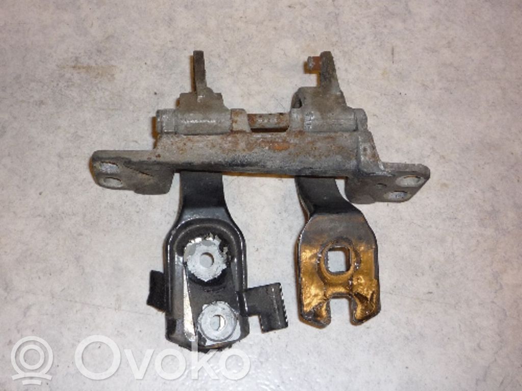 BMW 5 E39 Tailgate/trunk/boot hinge 
