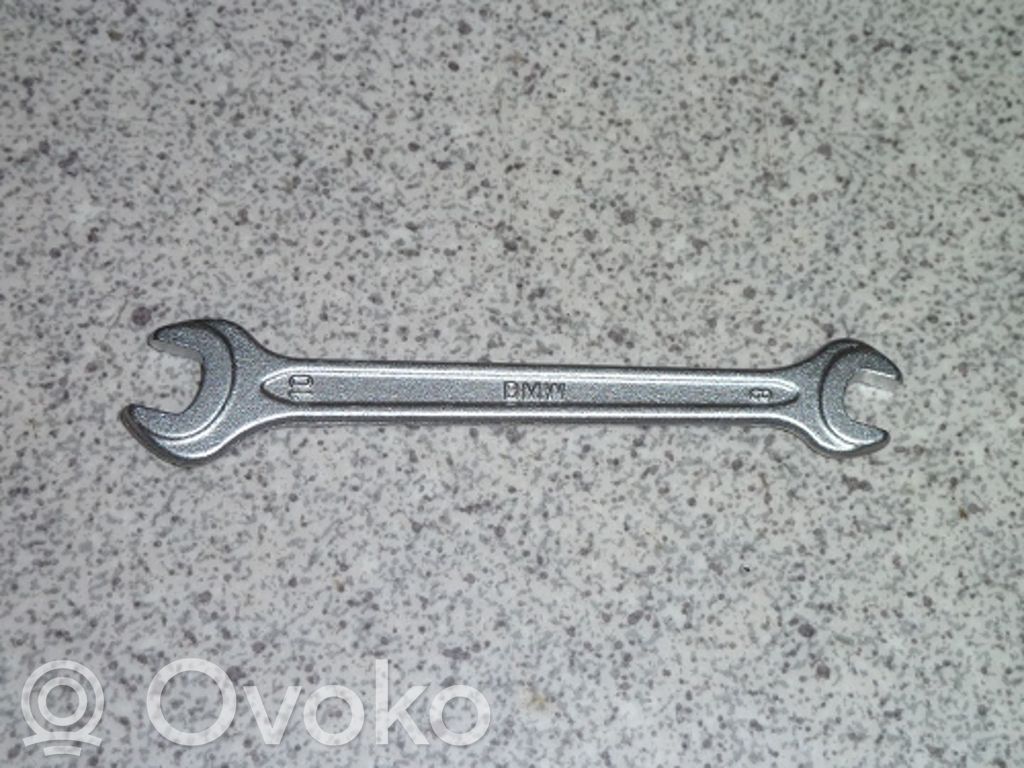 BMW 5 E39 Tool set 