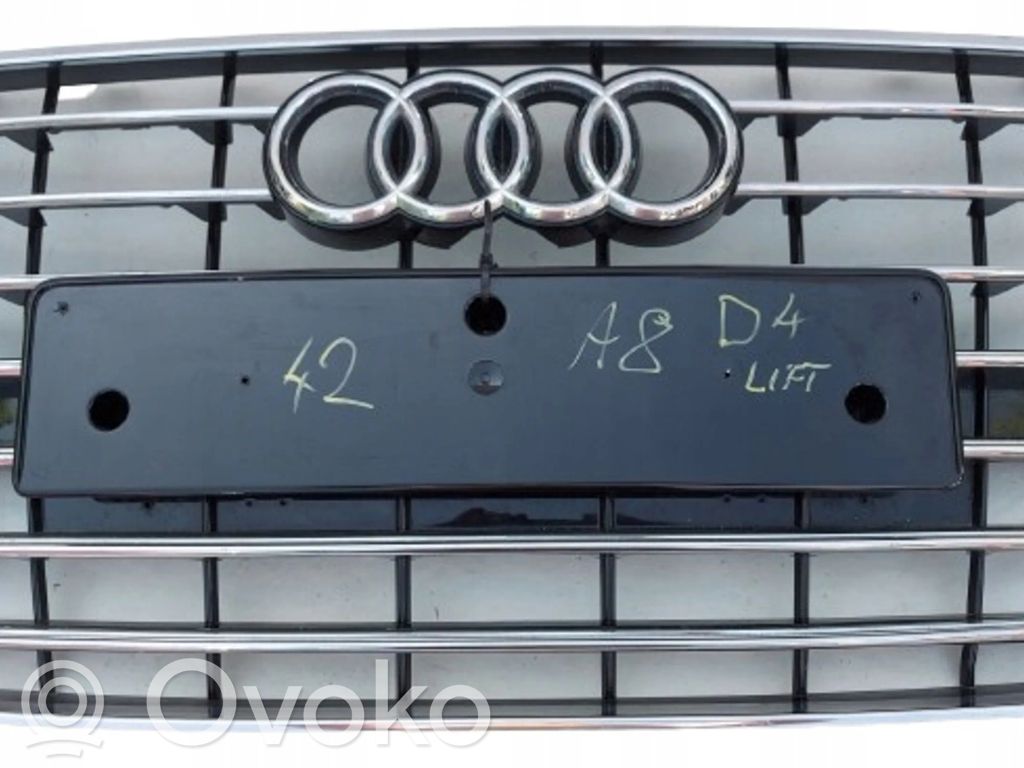 Audi A8 S8 D4 4H Etupuskurin ylempi jäähdytinsäleikkö 