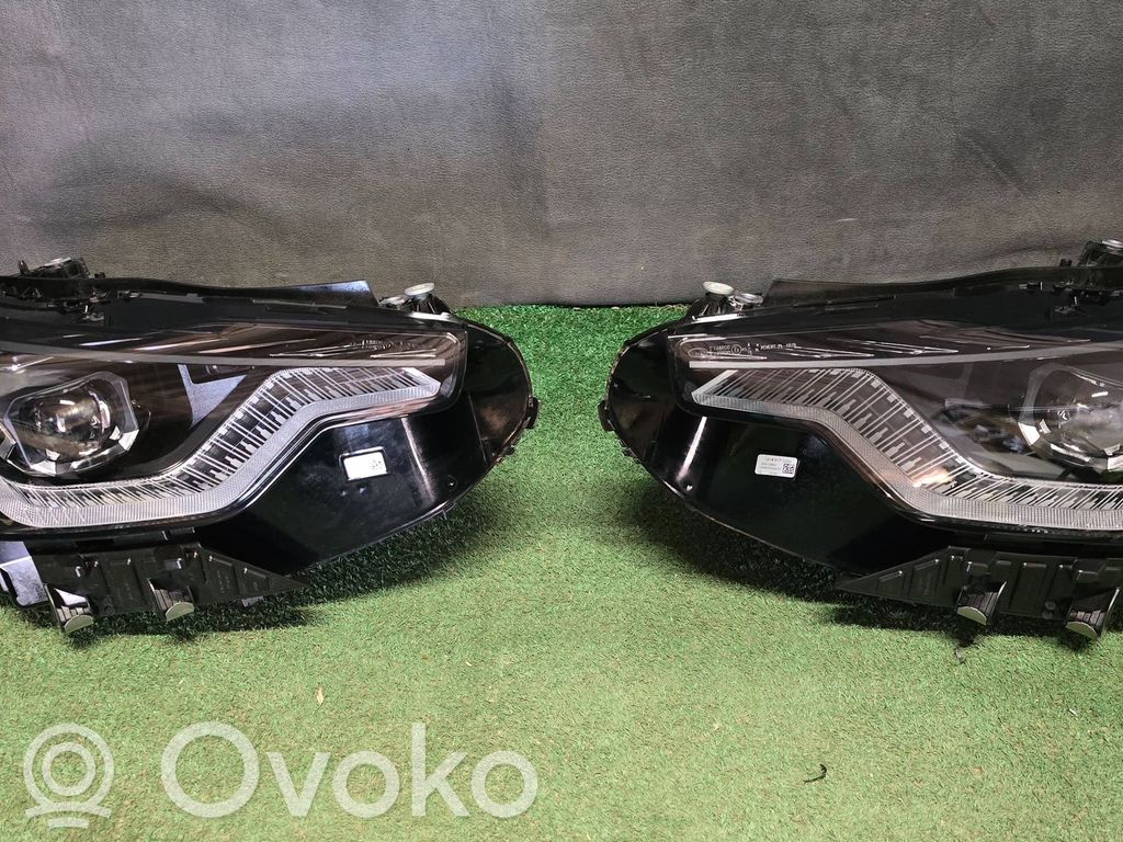 BMW 2 G42 Lampy przednie / Komplet 