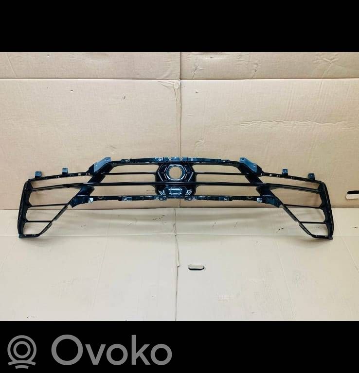 Lamborghini Urus Front bumper upper radiator grill 