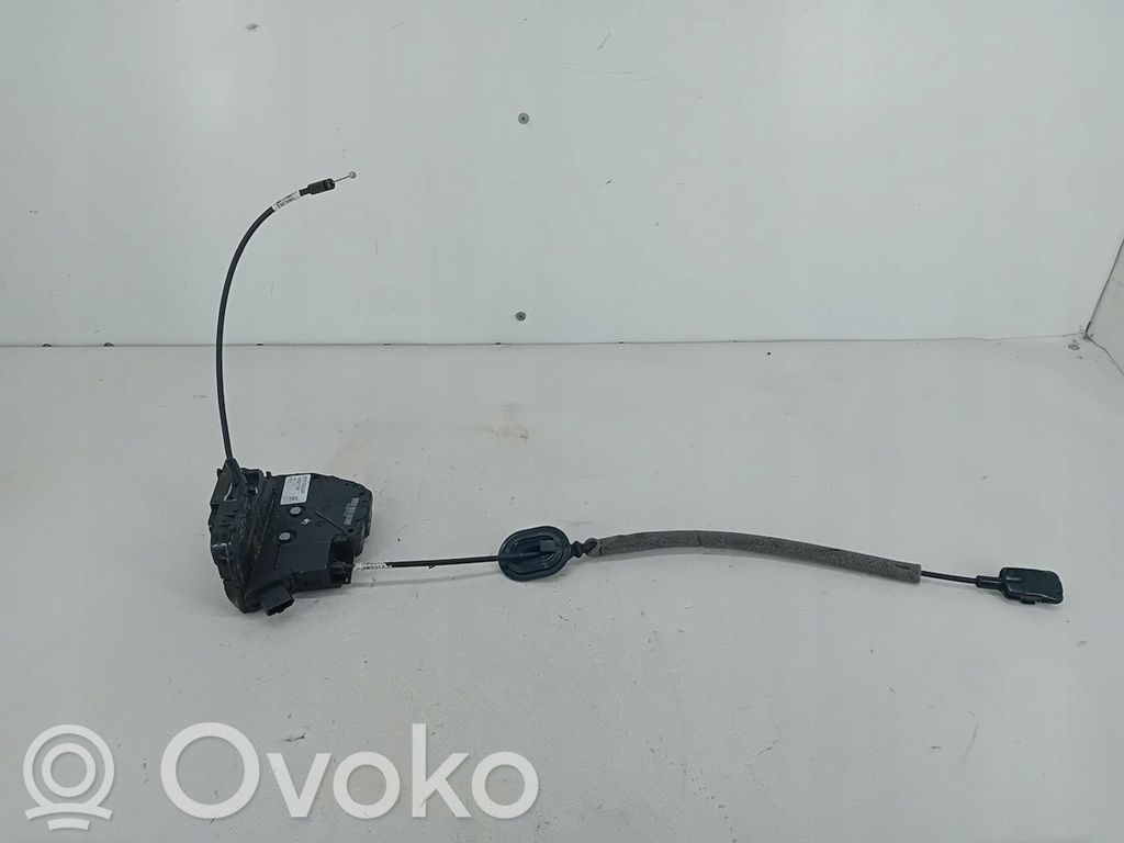 Renault Captur Priekšpusē slēdzene 