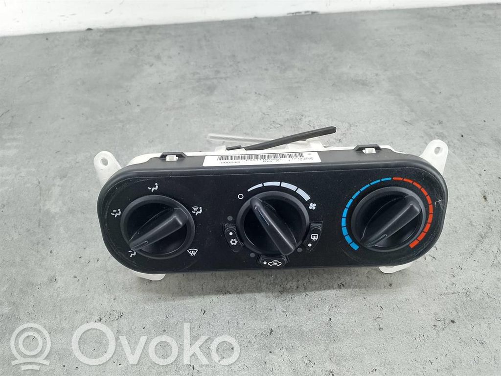 Console centrale, commande chauffage/clim   P55111874AA