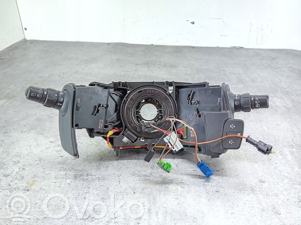 Renault Clio III Wiper turn signal indicator stalk/switch 