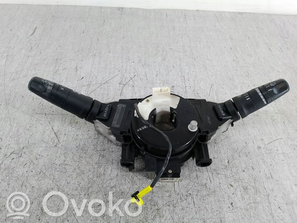 Nissan Note (E11) Pyyhkimen/suuntavilkun vipukytkin 