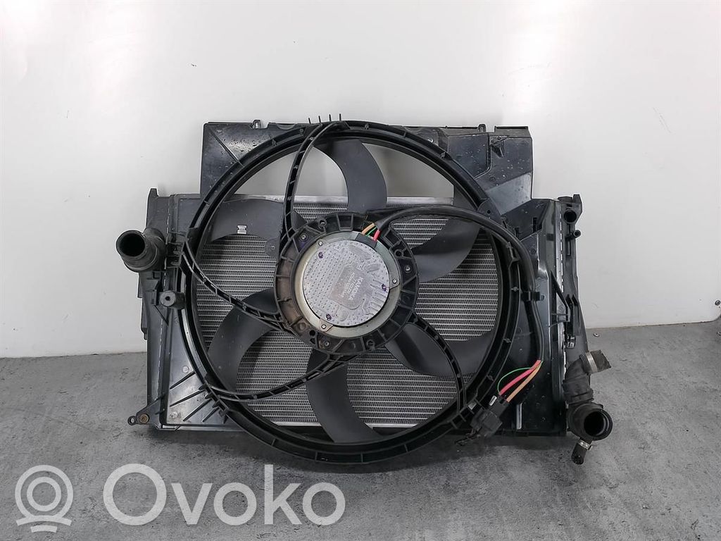BMW 3 E90 E91 Aušinimo skysčio radiatorius 