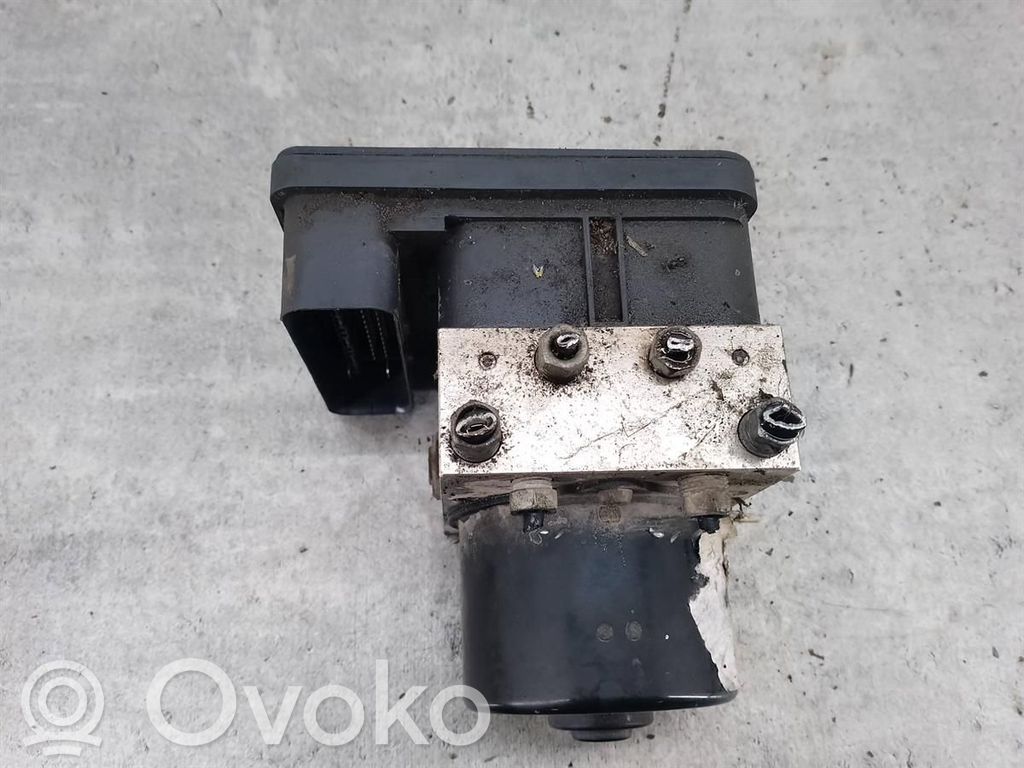ABS bloks   8M512C405AA