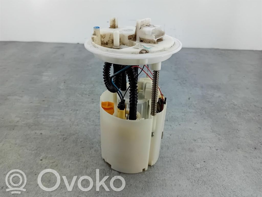 Fiat Grande Punto Bomba interna de combustible 