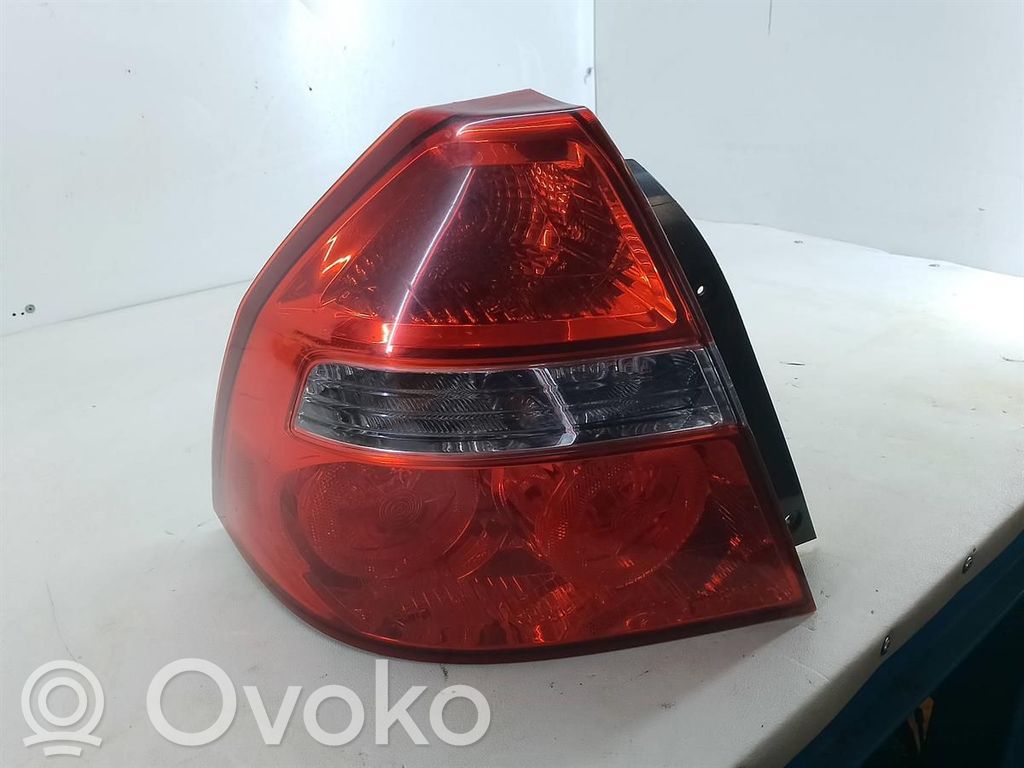 Chevrolet Aveo Aizmugurējais lukturis virsbūvē 