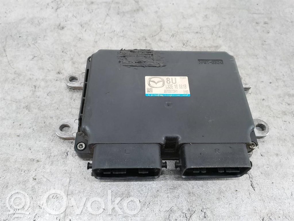Komputer / Sterownik ECU silnika   L32E18881B