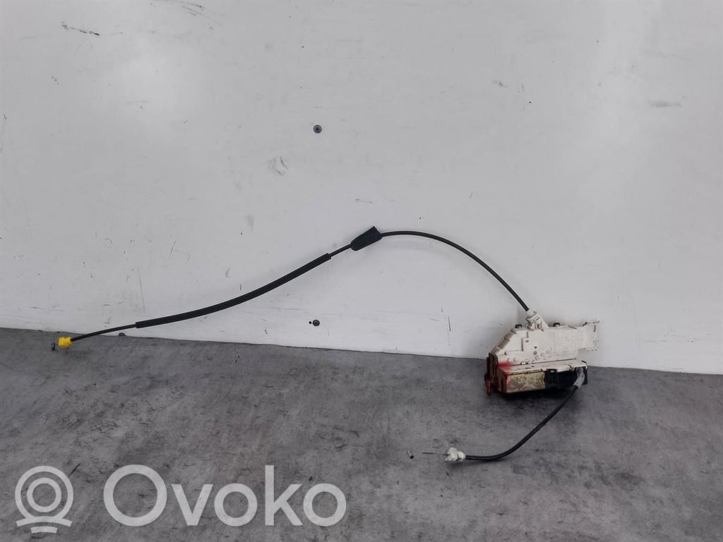 Citroen C4 I Priekšpusē slēdzene 