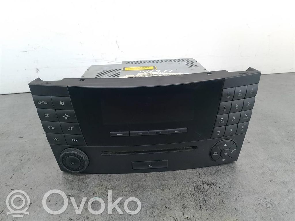 Mercedes-Benz E W211 Panel / Radioodtwarzacz CD/DVD/GPS 
